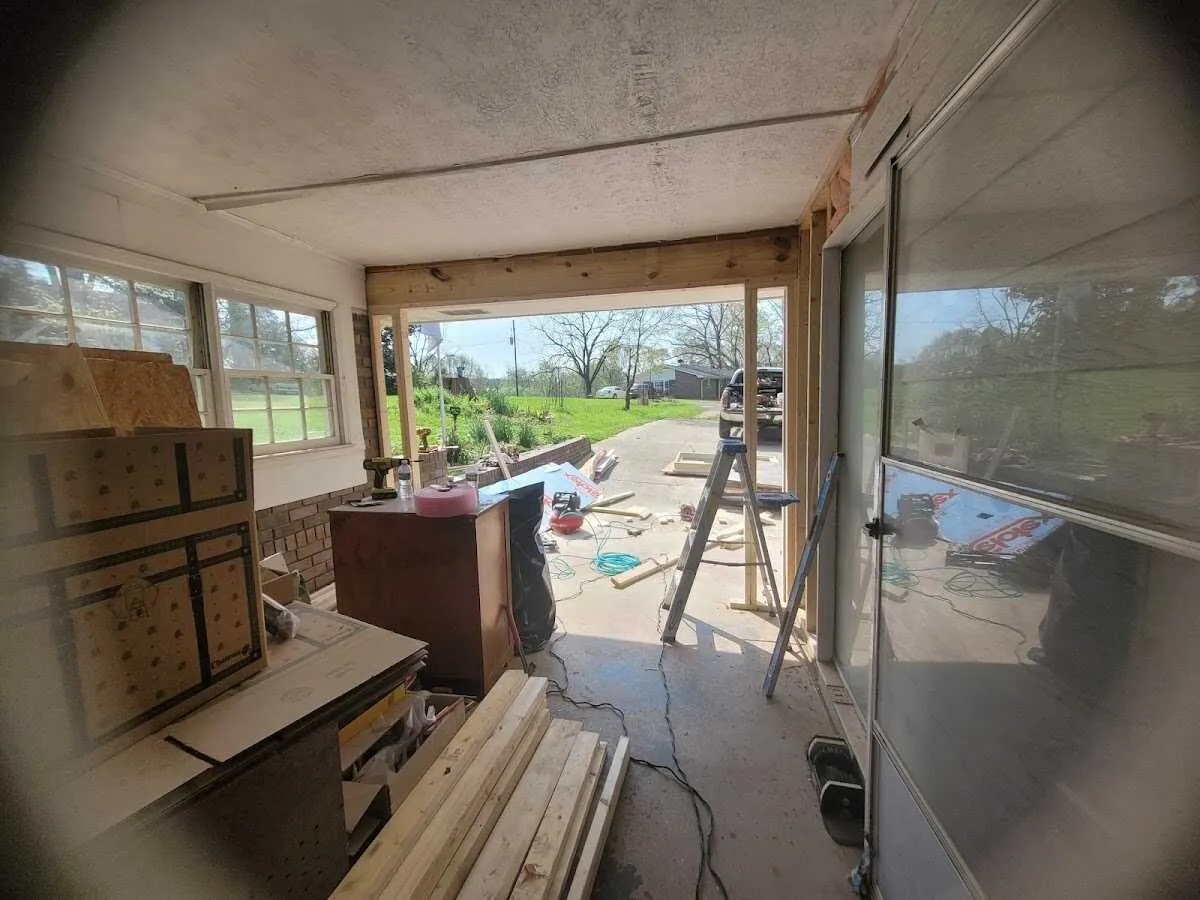 Air movers and dehumidifier for Drying & Dehumidification in River Road